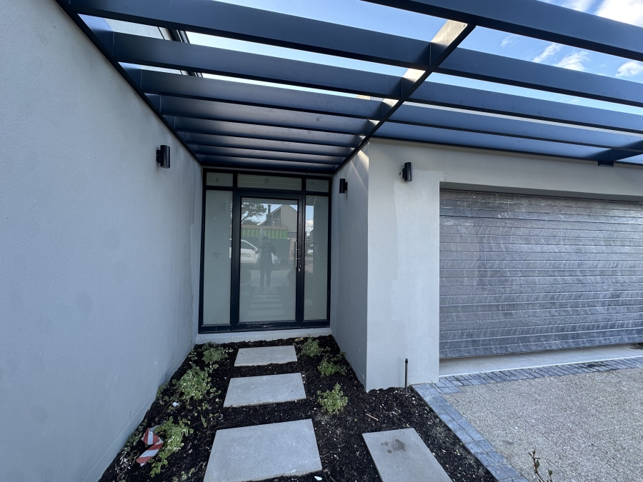 4 Bedroom Property for Sale in Stellenbosch Farms Western Cape